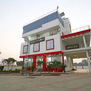 3* Hotel Oyo 23416 Maharaja