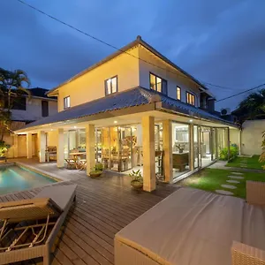 Amana Villa Seminyak (Bali)