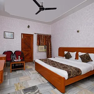 3* Hotel Padmini International- Sigra